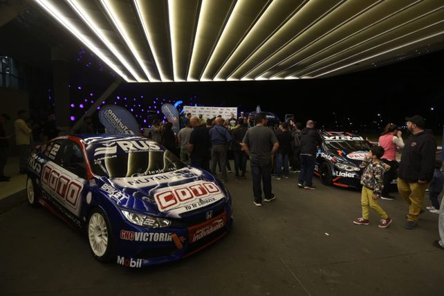 El Civic del baigorriense Leo Larrauri. Buscará una buena actuación en el Fangio.