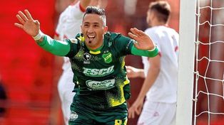 Lucas Barrios jugó el último torneo para Defensa y Justicia.