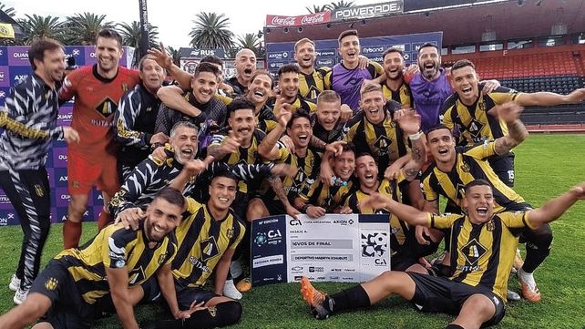 Deportivo Madryn eliminó a Huracán en la Copa Argentina