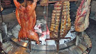 Comer mucha carne es tan nocivo como fumar porque propende a padecer cáncer