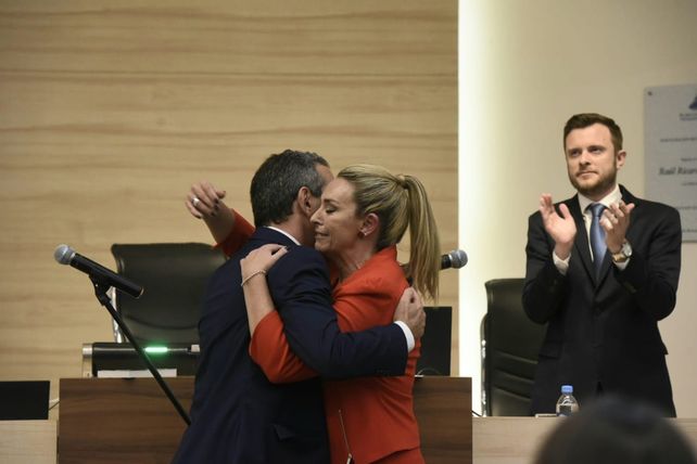Javkin juró en el Concejo en el marco de una sesión especial. (Foto: Marcelo Bustamante)