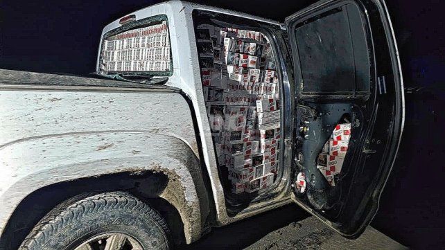 Atados de cigarrillos secuestrados.