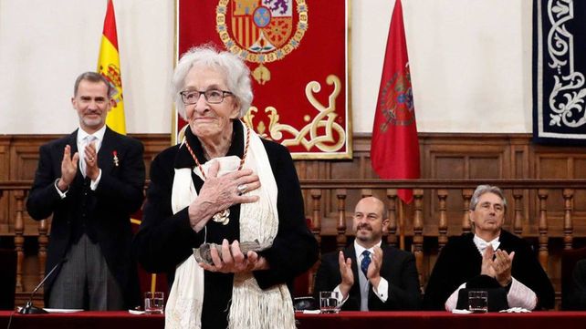 La uruguaya Ida Vitale recibió el Cervantes