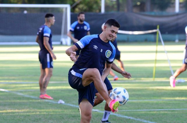 Lovera no venía con con continuidad en Central y se va un año al fútbol colombiano.