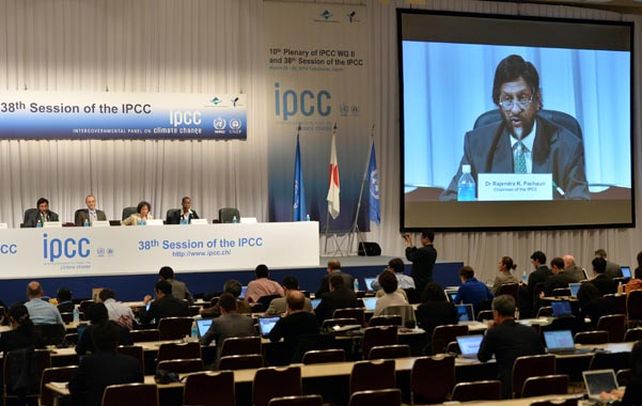 Cumbre. El catedrático Rajendra Pachauri habla en la conferencia del Ipcc desarrollada en Yokohama (Tokyo).