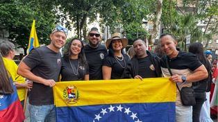 Un grupo de venezolanos en Rosario celebró las medidas llevadas a cabo en su país.