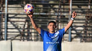 Juan Cruz Vega, futbolista de Argentino de Rosario, marcó tres goles el miércoles pasado.