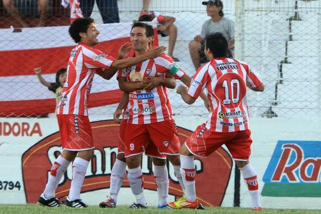 Atlético Paraná y Belgrano no se sacaron diferencias