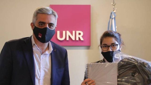 El rector de la UNR