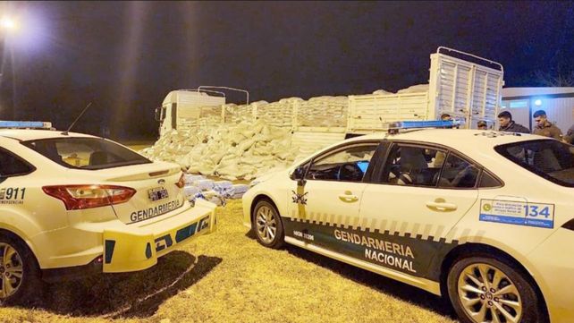 Las fuerzas federales secuestraron un cargamento de más de 400 kilos de droga en el peaje de General Lagos.&nbsp;