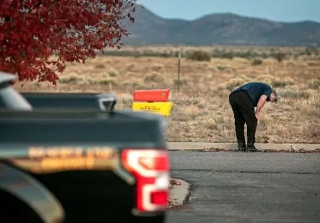 Alec Baldwin luego de disparar un arma de utilería y matar por accidente a la directora de fotografía Halyna Hutchins.
