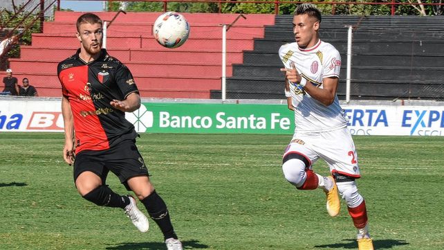 Colón le ganó 2 a 1 a Barracas en Paraná, y se consolida en el torneo
