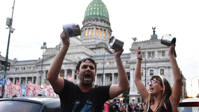 Alegría en las inmediaciones del Congreso tras conocerse que la ley ómnibus vuelve a comisión