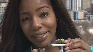 Una conductora de TV renunció al aire para dedicarse a la venta de marihuana