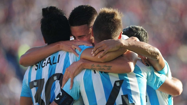 Racing le ganó el clásico a San Lorenzo con un gol de Caramelo Martínez