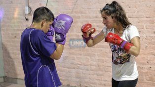 Velada de kick boxing en el Club San Agustín.