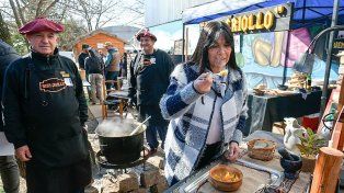 La vicegobernadora Alicia Aluani estuvo en la 4ta Edición del Concurso Regional de Cocineros de Locro de Aranguren