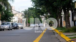 En barrio Candioti Sur, comenzaron a pintar las primeras bicisendas de la ciudad
