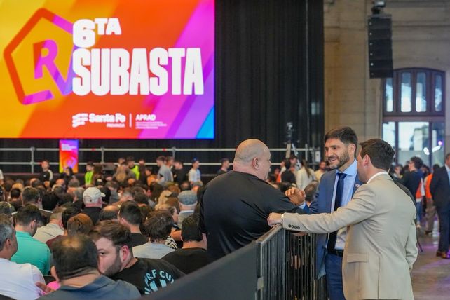 Pullaro abrió la subasta récord en la Belgrano: En Santa Fe al delito se lo investiga y se lo persigue; vamos por su plata y sus bienes