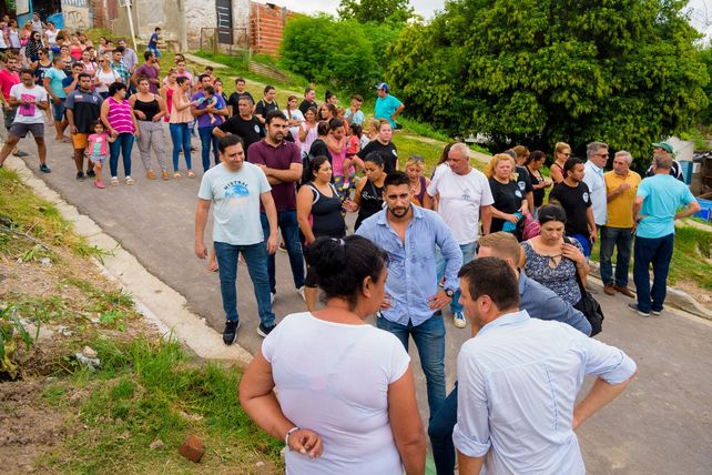 En el barrio. Desde el sector del jefe comunal se remarcó que los vecinos reconocen la tarea municipal.