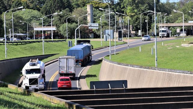 La jornada del lunes entró entre las de mayor cantidad de cruces por día de los últimos 52 años de funcionamiento del túnel subfluvial con 18.832 vehículos