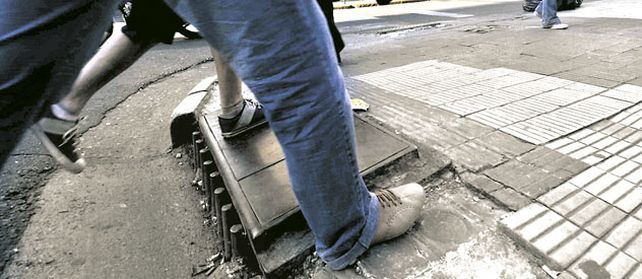 En diciembre de 2005 una mujer resultó herida en el microcentro de la ciudad. (Foto: N. Juncos)