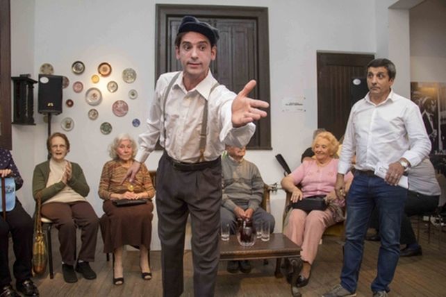 El cálido sitio donde los chicos le cuentan la historia de Funes a sus padres