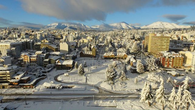 La nieve cubrió ayer hasta el Centro Cívico