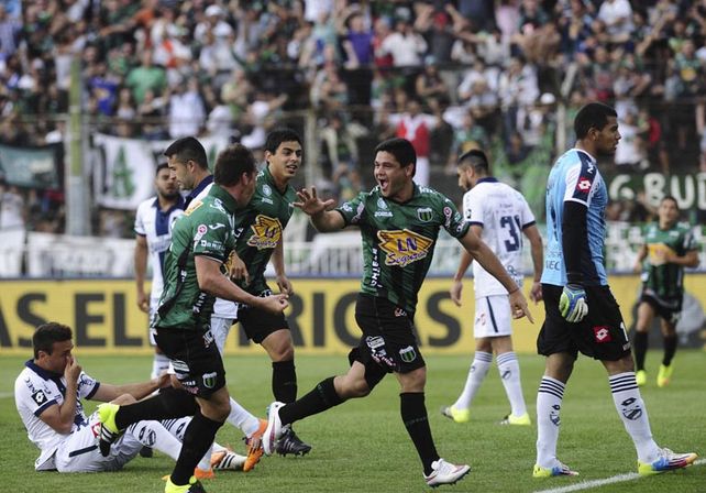Nueva Chicago ganó y no le alcanzó
