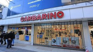 Por la crítica situación, los empleados de Garbarino recibieron ayuda alimentaria del sindicato.