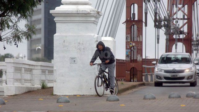 Llegó el frío y la lluvia en Santa Fe: hasta cuando se extenderá el tiempo inestable en la capital provincial