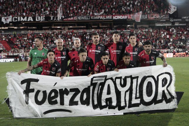 Los once de Newells que iniciaron ante Barracas Central. El Ogro ya prepara el equipo para recibir a Atlético.