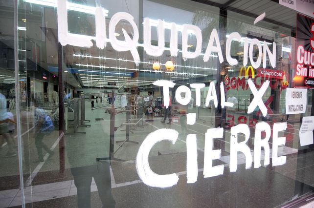 Desde 2015, se desocuparon seis locales comerciales por mes en la ciudad