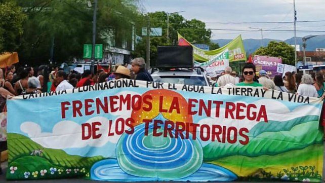La Libertad Avanza busca sesionar el jueves con un nuevo texto que fija un tope por provincia para la compra de tierras por extranjeros. Habrá movilizaciones&nbsp;