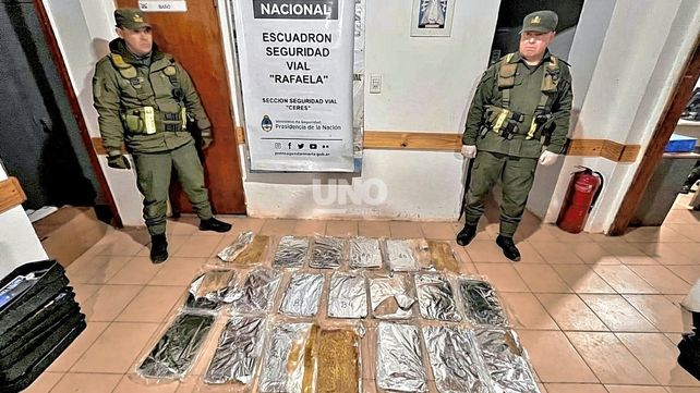 Sorpresa en Rafaela: secuestraron más de 20 kilos de pasta base en un colectivo proveniente de Salta