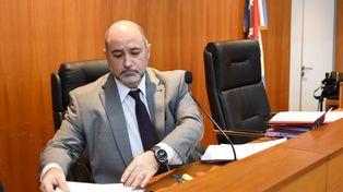 Fraude con combustibles: 14 policías seguirán presos hasta mayo