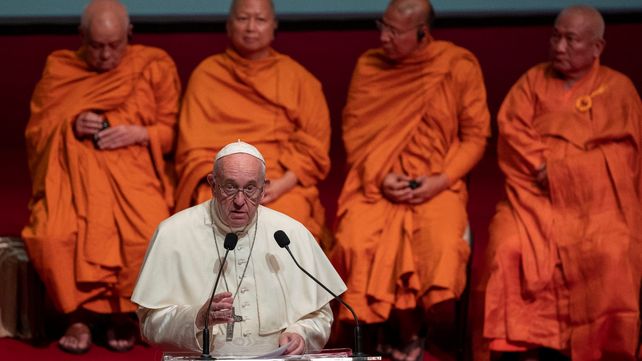 Poseer armas atómicas es inmoral, dijo el Papa en Japón