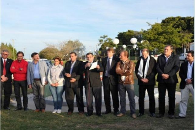 Cristina inauguró los trabajos de mejora en caminos rurales