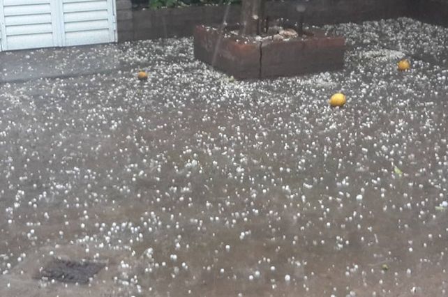 Las piedras que cayeron en la ciudad. Facebook: La Bella