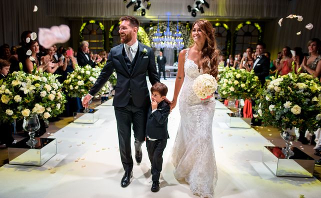 Lionel Messi y Antonela Roccuzzo, durante su casamiento en Rosario, en 2017.
