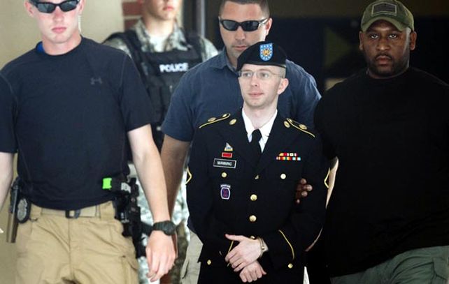 Bradley Manning fue al banquillo por filtrar documentos a Wikileaks que comprometen al gobierno estadounidense.