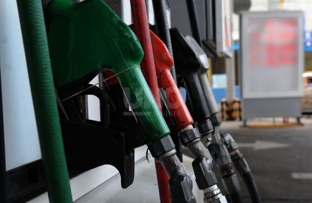 Combustible el suba. El aumento de la firma Shell de este domingo ya se aplica en la ciudad de Santa Fe. 