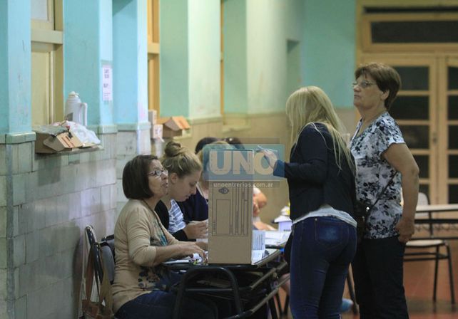 Fotogalería: votación en Paraná