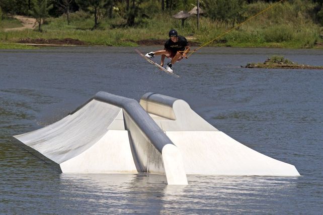 Inauguran el Pampa Cable Park en la previa del Campeonato mundial de Wakeboard