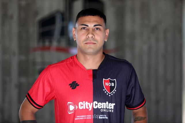 Oscar Salomón llegó a Newells y fue confirmado como noveno refuerzo leproso