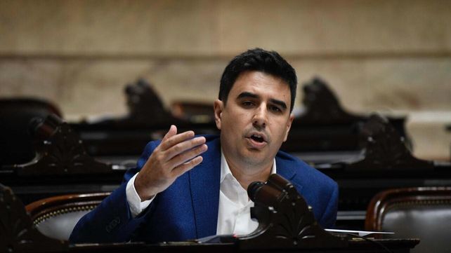 El diputado nacional por Santa Fe aseguró que las medidas de Milei van a destruir la industria nacional.