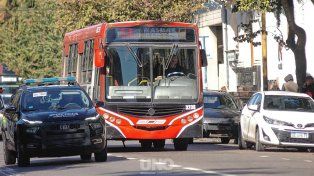 Paro general de la CGT: los gremios del transporte se sumarían y no habría colectivos, trenes ni vuelos