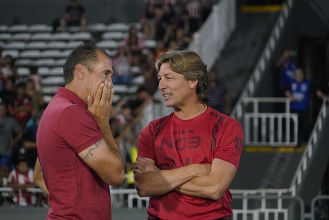 Newells reaccionó tarde e Instituto lo venció con contundencia por 3 a 1
