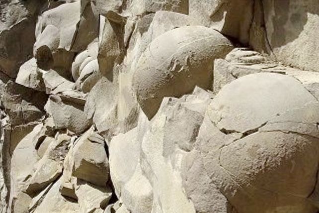 Descubren una ciudad amurallada de hace dos milenios atrás