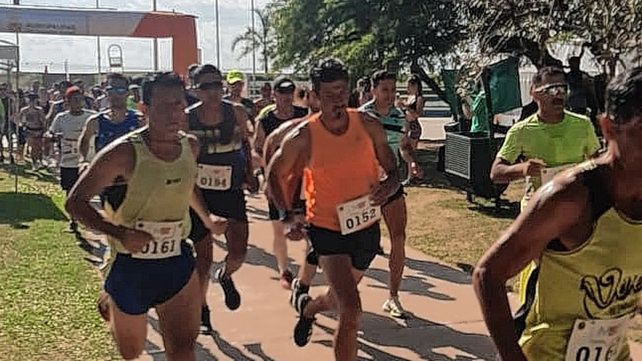 Consternación por el fallecimiento de un hombre en el Maratón Gladys Erbetta